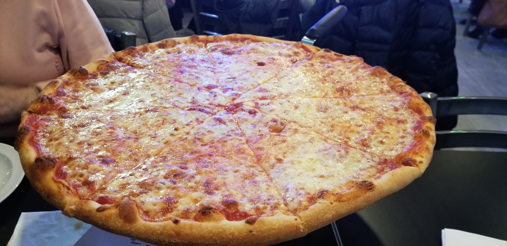 NYC’s Bravo Pizza Hits Staten Island With a See-through Oven and Sports&nbsp;Bar